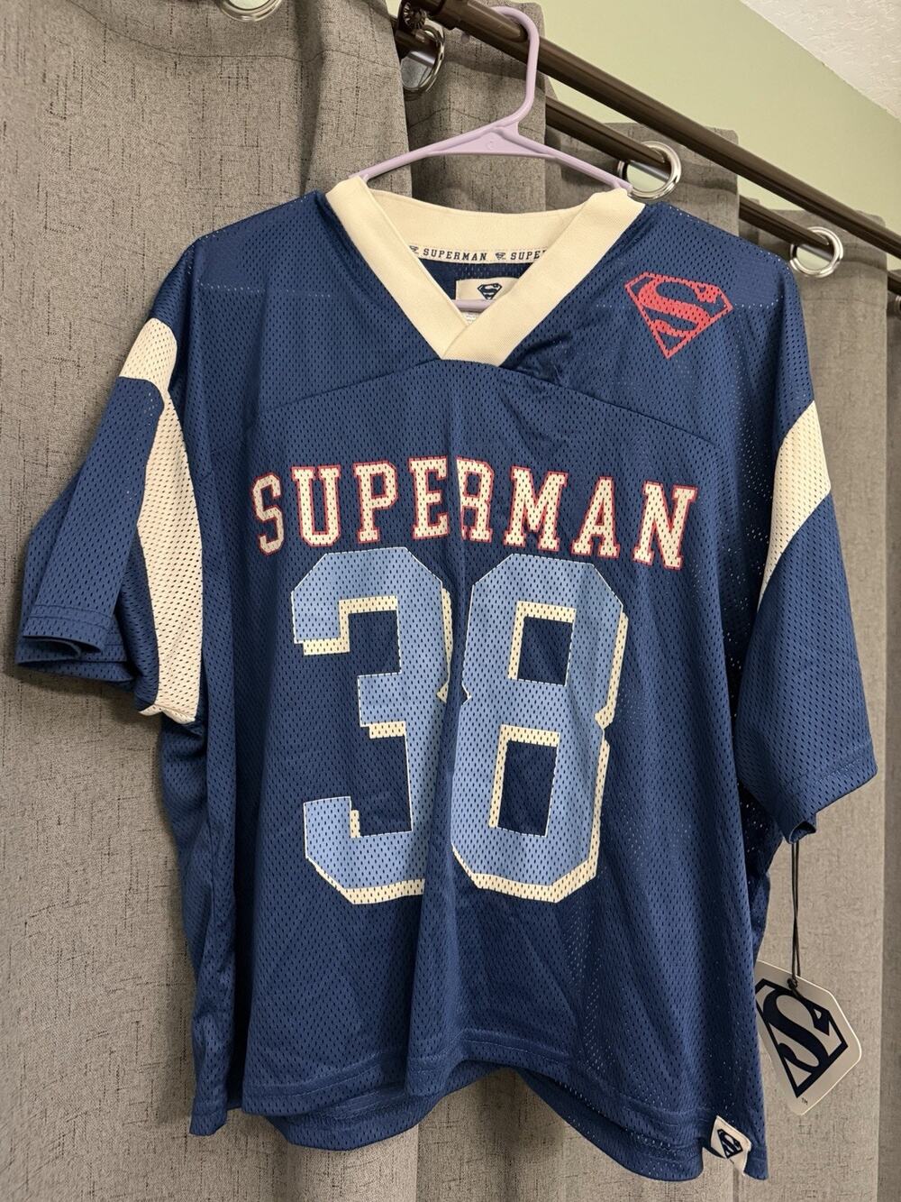 DC Comics Superman #38 Mesh Football Jersey Men’s Size XL Boxy Fit